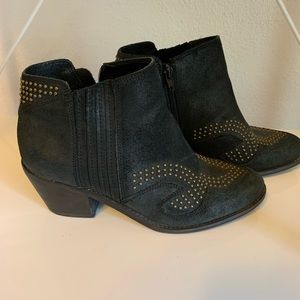 Lucky Brand | black studded suede booties |sz 8.5m